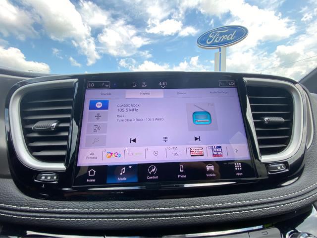2025 Chrysler Pacifica Hybrid Select