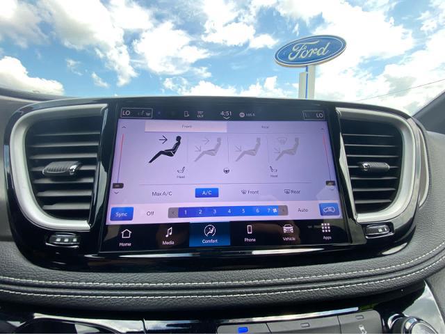 2025 Chrysler Pacifica Hybrid Select