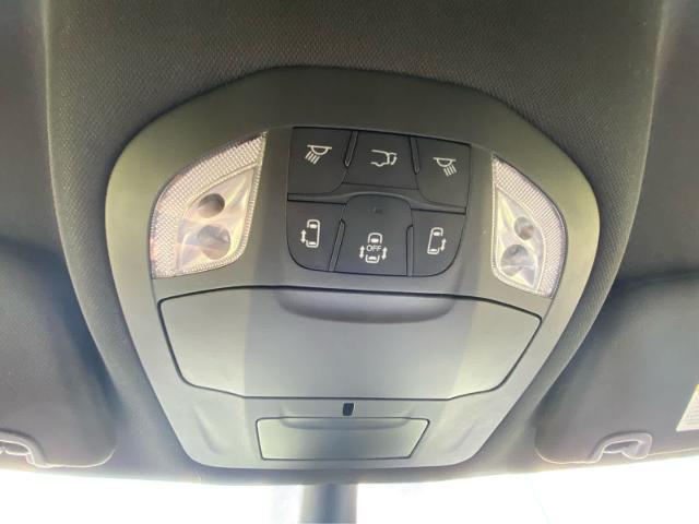 2025 Chrysler Pacifica Hybrid Select