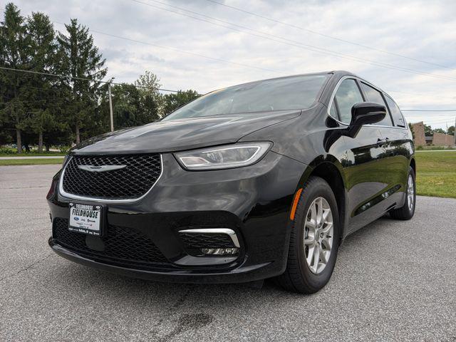 2024 Chrysler Pacifica Touring L for sale in Demotte, IN