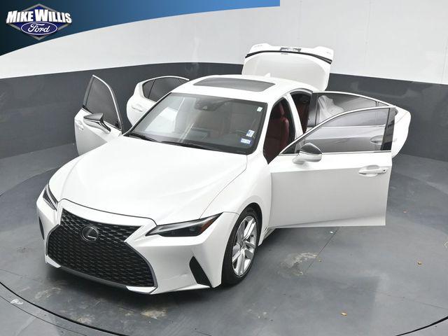 2021 Lexus IS 300 Base
