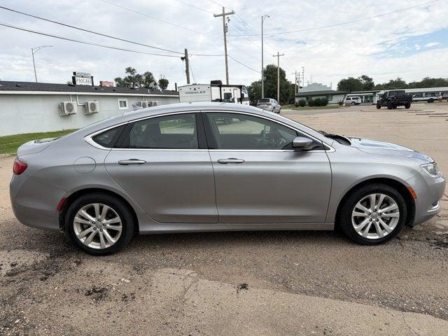 2017 Chrysler 200 Limited Platinum