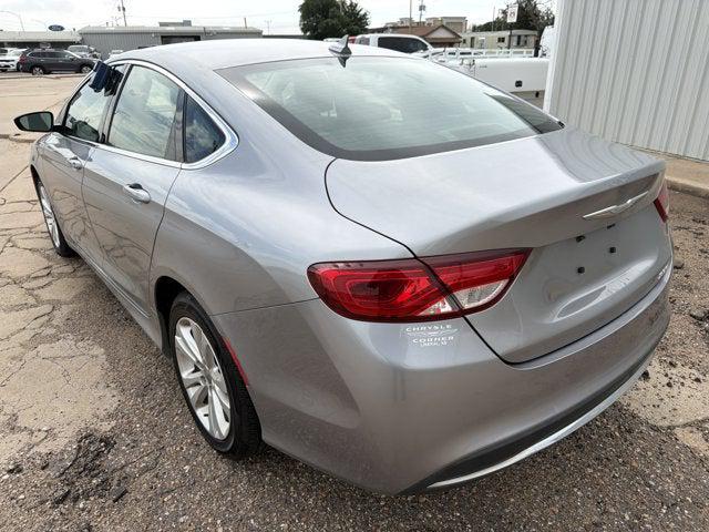 2017 Chrysler 200 Limited Platinum