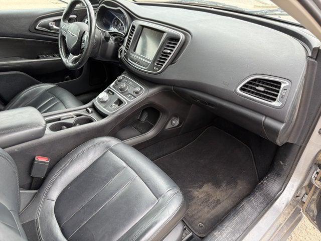 2017 Chrysler 200 Limited Platinum