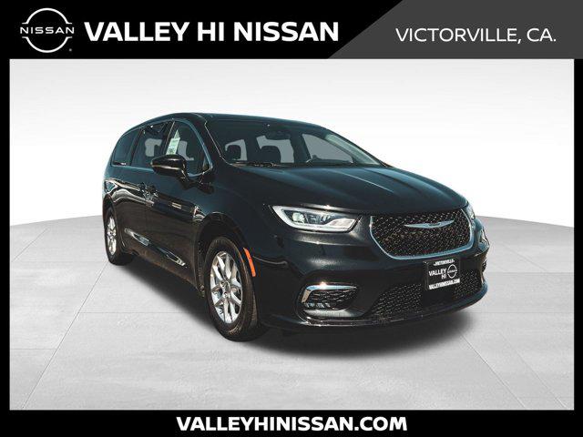 2023 Chrysler Pacifica Touring L for sale in Victorville, CA