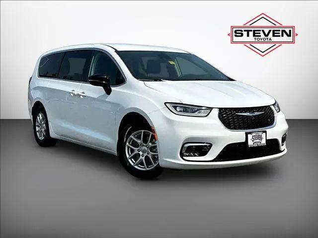 2024 Chrysler Pacifica Touring L for sale in Harrisonburg, VA