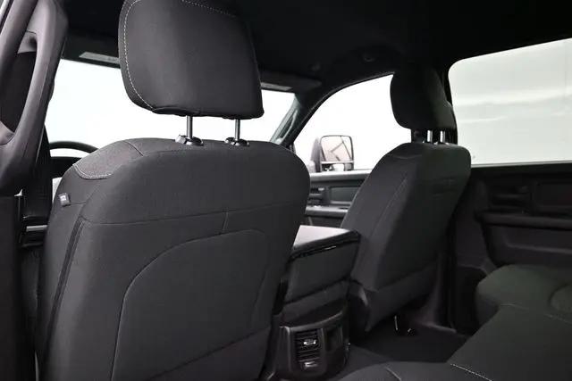 2026 Ram 2500 Black Express Crew Cab 4x4 64 Box