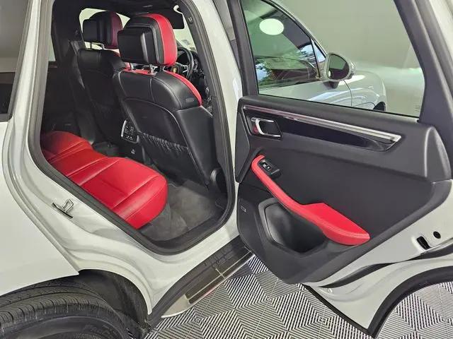 2018 Porsche Macan S
