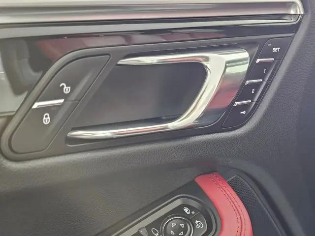 2018 Porsche Macan S