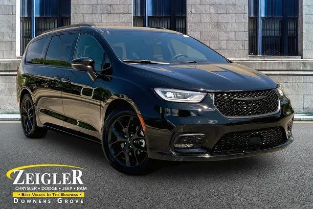 2025 Chrysler Pacifica Limited for sale in Downers Grove, IL