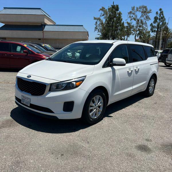 2017 Kia Sedona LX for sale in Fontana, CA