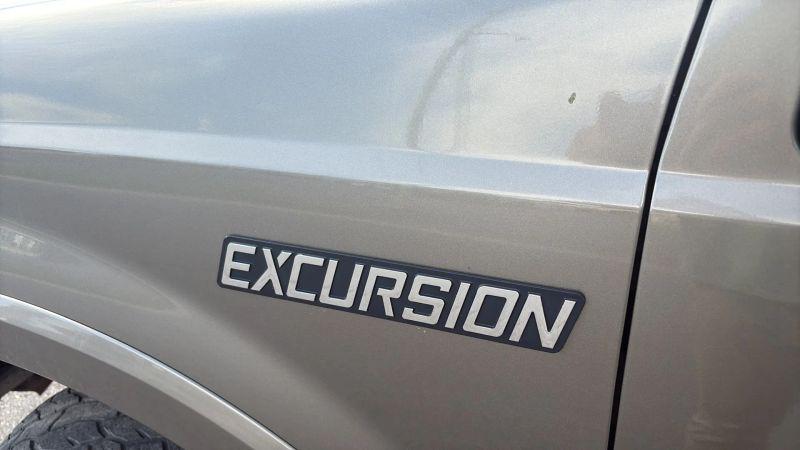 2005 Ford Excursion Limited