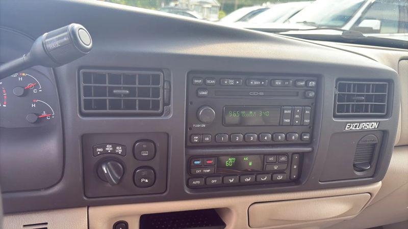 2005 Ford Excursion Limited