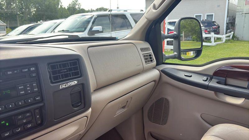 2005 Ford Excursion Limited