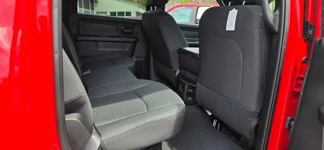 2026 Ram 2500 Black Express Crew Cab 4x4 64 Box