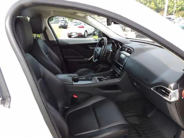 2018 Jaguar F-PACE 25t Premium