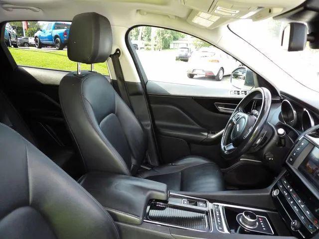 2018 Jaguar F-PACE 25t Premium