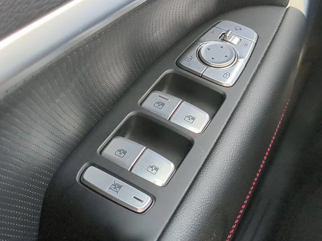 2023 Genesis G70 3.3T RWD