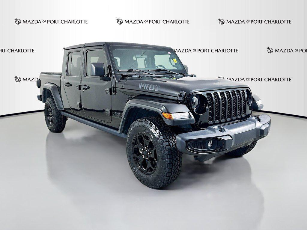 Black Clearcoat 2021 Jeep Gladiator Pickup Truck Four-Wheel Drive