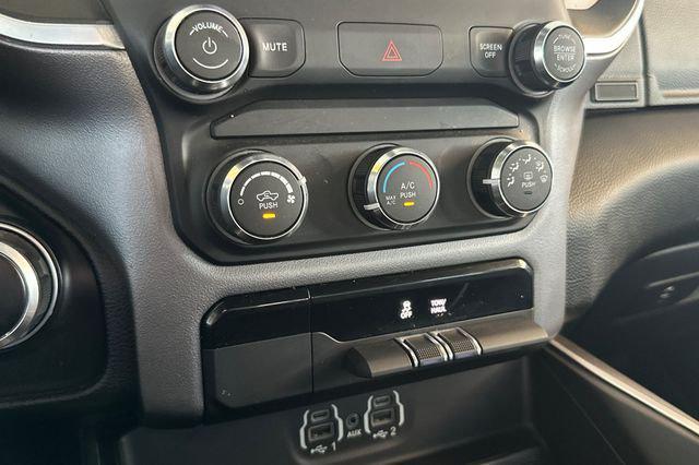 2022 Ram 1500 Big Horn Crew Cab 4x2 64 Box