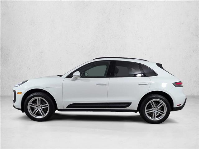 2022 Porsche Macan AWD