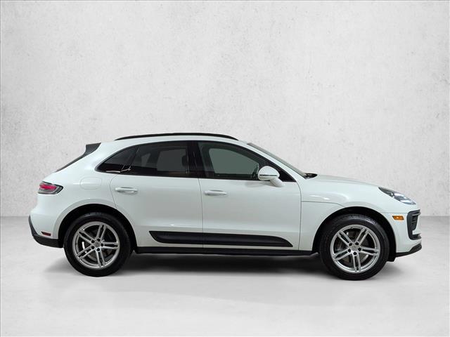 2022 Porsche Macan AWD
