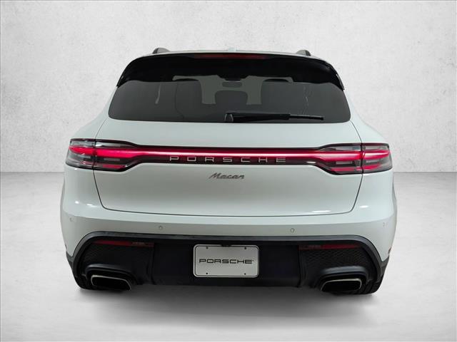 2022 Porsche Macan AWD