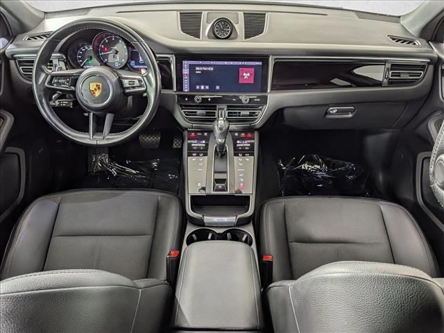 2022 Porsche Macan AWD