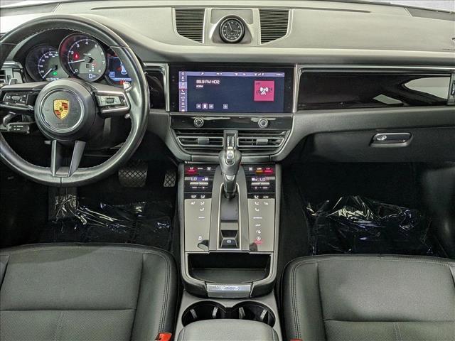2022 Porsche Macan AWD