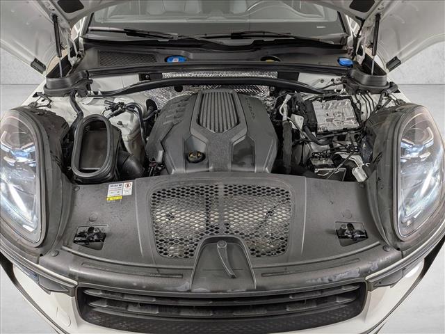2022 Porsche Macan AWD