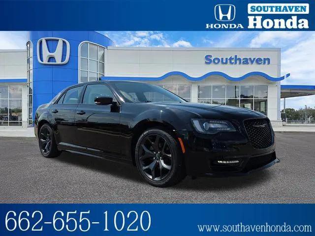 2022 Chrysler 300 Touring L for sale in Southaven, MS