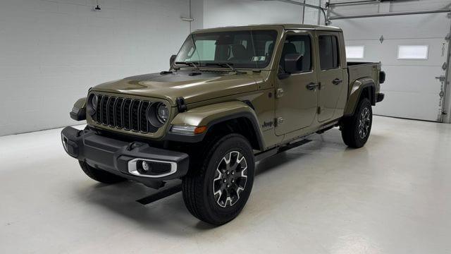 2026 Jeep Gladiator GLADIATOR SAHARA 4X4