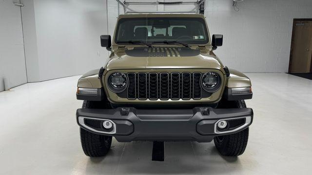 2026 Jeep Gladiator GLADIATOR SAHARA 4X4