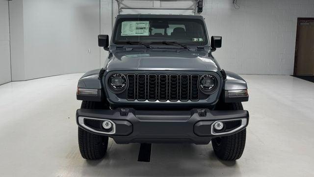 2026 Jeep Gladiator GLADIATOR SAHARA 4X4