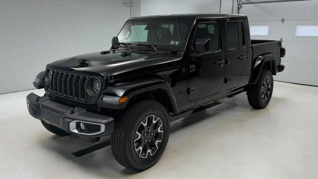 2026 Jeep Gladiator GLADIATOR SAHARA 4X4