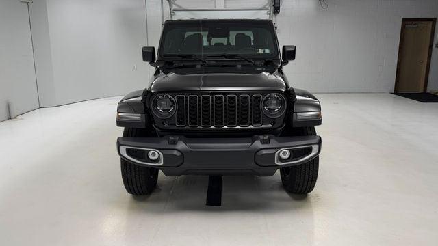 2026 Jeep Gladiator GLADIATOR SAHARA 4X4