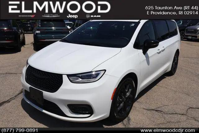 2026 Chrysler Pacifica Limited for sale in East Providence, RI