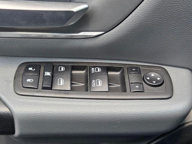 2022 Ram 1500 Big Horn Crew Cab 4x4 57 Box