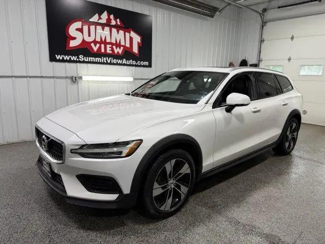 2020 Volvo V60 Cross Country T5 for sale in Spencerport, NY