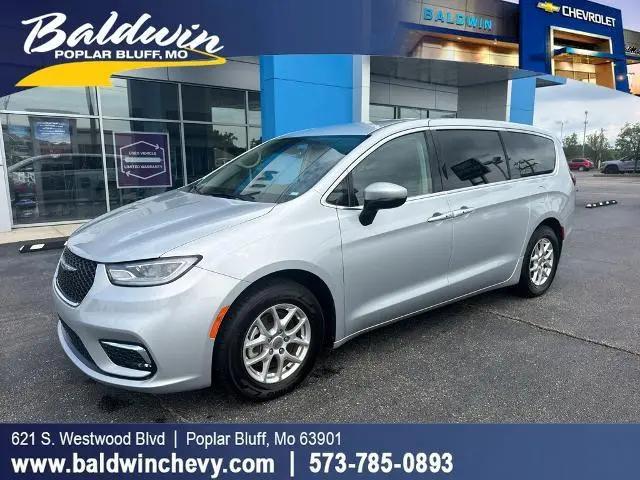 2023 Chrysler Pacifica Touring L for sale in Poplar Bluff, MO
