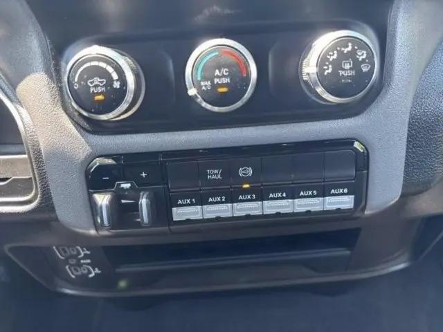 2024 Ram 3500 Tradesman/SLT/Laramie/Limited