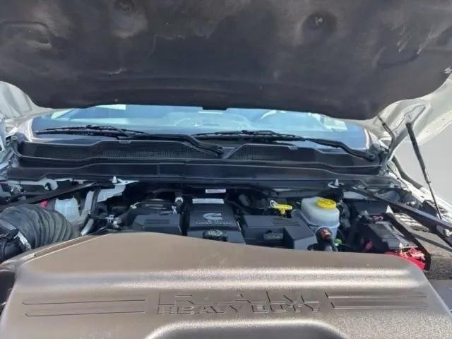 2024 Ram 3500 Tradesman/SLT/Laramie/Limited