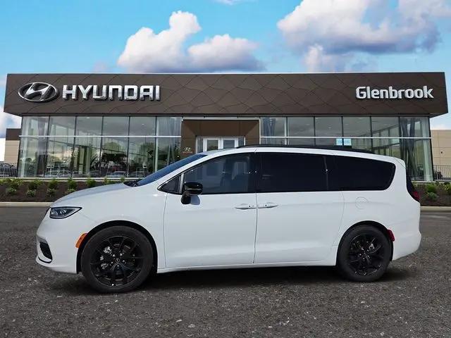 2025 Chrysler Pacifica Limited for sale in Fort Wayne, IN