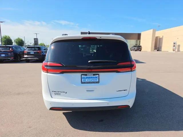 2025 Chrysler Pacifica Limited