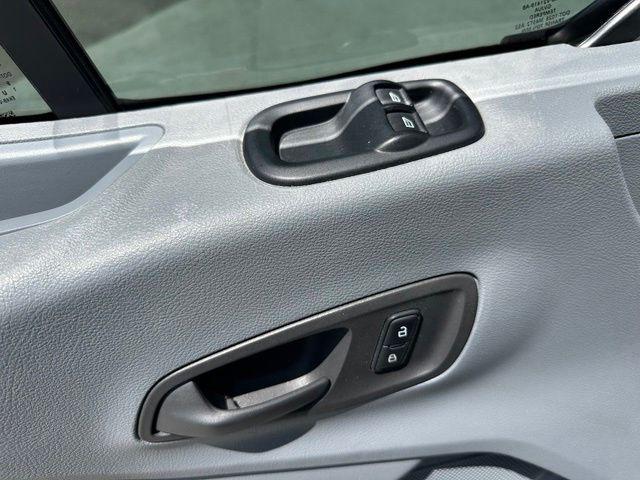 2019 Ford Transit 130 WB Low Roof Cargo