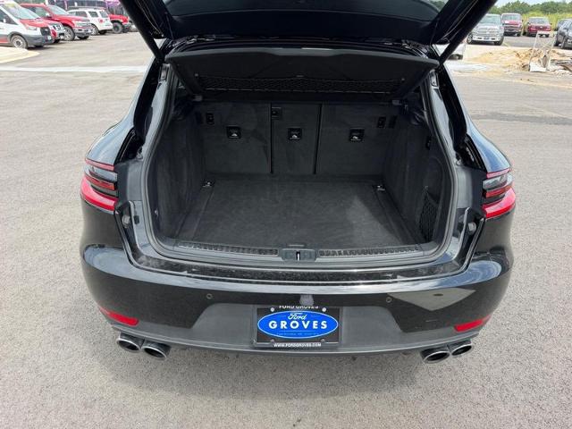 2018 Porsche Macan Sport Edition