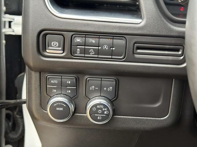 2024 GMC Yukon 4WD AT4