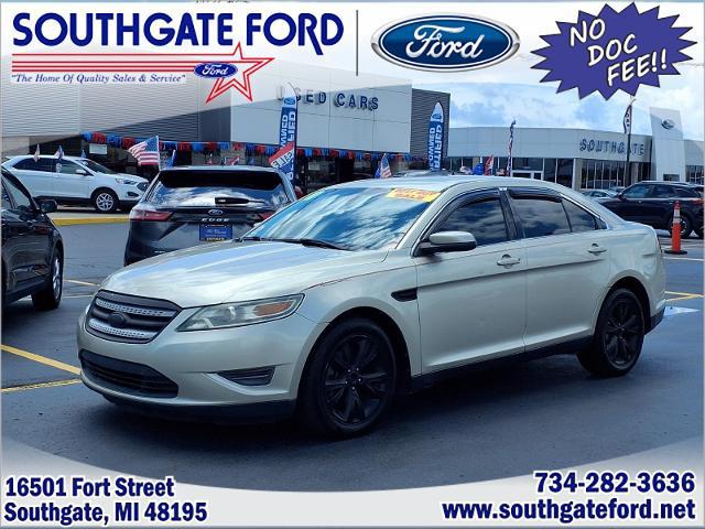 2010 Ford Taurus SEL for sale in Southgate, MI