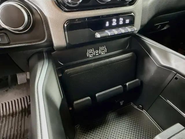 2025 Ram 1500 Big Horn Crew Cab 4x4 57 Box