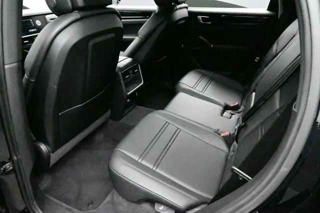 2023 Porsche Cayenne Cayenne